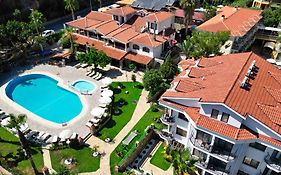 Ata Lagoon Beach Hotel 3*